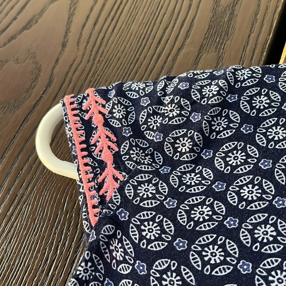 H&M navy blue with white circles with neon pink trim jumpsuit. Size 8/9 Y - Picture 9 of 9